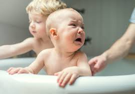 Der höhepunkt liegt aber um den achten monat herum, weshalb man auch von der achtmonatsangst spricht. Baby Fremdelt Bei Papa 3 Tipps Wie Du Als Vater Damit Umgehst Babyartikel De Magazin