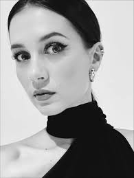 ALICE DUFOUR @alicedufour @nrjmusicawards Style by us @karolynel  @alexismabille @fredjewelry #alicedufour #redcarpet #alexismabille #fred  #nrjmusicawards #cannes