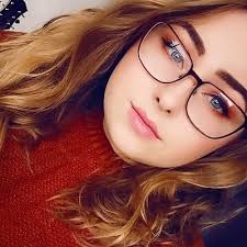 Felicity Alexander (@felicity_alexx)