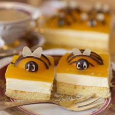 Oster Kuchen Osterkuchen Osterdessert Bienenkuchen Aprikosenkuchen Osterkuchen Kuchen Und Torten Rezepte Ostern Kuchen