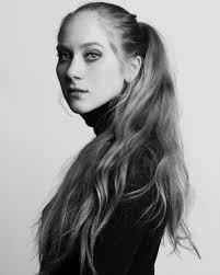 Elise Corten — HANGAR