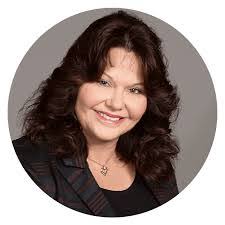 Kim Metzler's Instagram, Twitter & Facebook