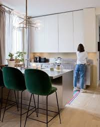 Bar Ilots Frigo Rangement Plan De Travail Evier Worktop Island Storage Kitchen Agathe Ogeron Decoratrice D Cuisines Maison Cuisines Deco Bar Salon