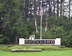 Modern conveniences like abundant parking and onsite marine service complement upscale amenities and. Aqualand Marina Lake Lanier