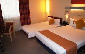 Hotel im zentrum berlins fußläufig zum potsdamer platz, friedrichstraße, check point charlie Holiday Inn Express Berlin City Centre West Hotel De