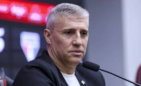 André Silva animado para confronto com o Cuiabá no time titular.