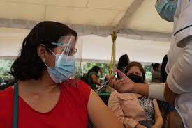 No se aplican la segunda dosis de la vacuna médico apela por confiar en doble dosis de sputnik. Vacunacion Contra Covid 19 En Cdmx Continua Aplicacion De Vacunas A Adultos De 50 A 59 Anos Fechas Y Alcaldias