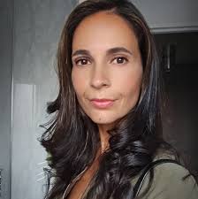 Who owns the car wash next to the esso ?