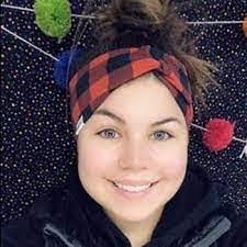 Cara Hooper's Instagram, Twitter & Facebook