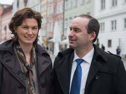 Markus söder warns against recklessness. Tanja Schweiger Das Ist Die Frau Von Hubert Aiwanger Freie Wahler Politik