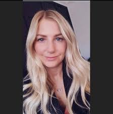 Penny Bradley's Instagram, Twitter & Facebook