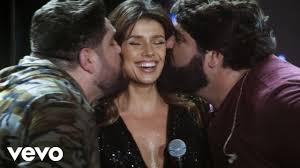 É uma cantora, compositora e arranjadora brasileira. Baixar Paula Fernandes Te Amo Sem Querer Mp3
