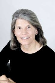 Sandra Kearns's Instagram, Twitter & Facebook