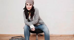 Wer spricht am langsamsten in der welt? Lena Meyer Landrut Vater Andert Seinen Namen Tikonline De