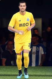 6,00 m € * 19/09/1999 em rothrist, suiça Estreia A Vista Diogo Costa Aponta A Titularidade Nos Dragoes Taca Da Liga Sapo Desporto