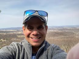 What is the best place to stay near Sugarloaf?