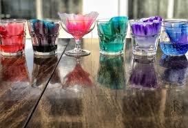 What better way to start your exploration but with glow sticks! 25 Stem Activities Easy Enough For Preschoolers Mommypoppins Things To Do In New York City With Kids