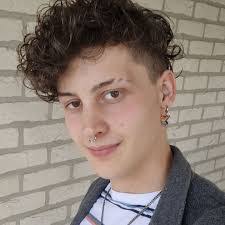 Frankie Flynn's Instagram, Twitter & Facebook