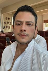 TRISTE NOTICIA. LEONARDO VELÁZQUEZ URBINA FUE DESCUARTIZADO .. El hombre  localizado en Sabina, había desaparecido el sábado por la tarde,  desafortunadamente fue localizado en bolsas negras en una maleta, en las  inmediaciones