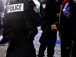 Check spelling or type a new query. Controle De Police A Stains Vaccination Travaux L Info A Midi En Ile De France Actu Seine Saint Denis