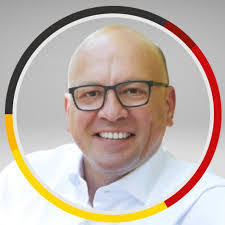 Jan Auer's Instagram, Twitter & Facebook