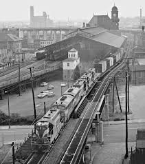 Sal Richmond Virginia 1962 Northbound Seaboard Air Line Railroad Train No 280 Passes The Main Street Station In Richmon Railroad Photography Railroad Train