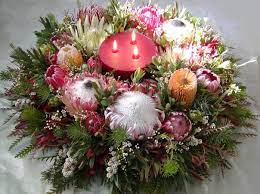 Christmas Wreath Cagrown Protea Christmas Arrangements Christmas Wreaths Perfect Holiday Gifts