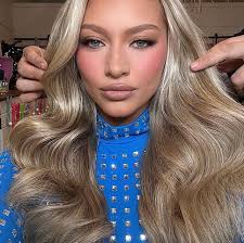 Selling Blue Interview Outfit! Size 2 Originally: $144 Selling: $95 Has a  fake tan stain inside but it's not visible when worn💙