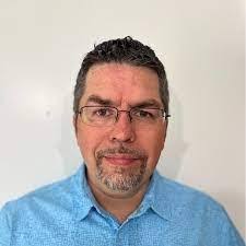 Robert Kesner's Instagram, Twitter & Facebook