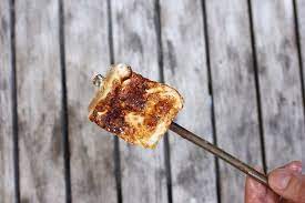 Frozen S Mores At Dominique Ansel Nyc S Mores Are A Pastry Made Out Of Cracker Chocolate And Marshmallows Cronut Smores Smores Ice Cream