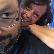 Does tapping creatures make them tap in Magic?