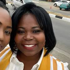 Circula nas redes sociais um vídeo, onde uma suposta pastora foi gravada  por meio de uma câmera escondida, onde a mesma combina com uma terceira  pessoa a forma como se dará o