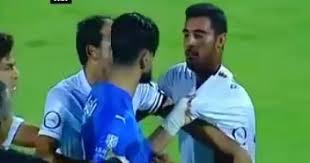 وبالفعل رحل أحمد ياسر ريان إلى سيراميكا كليوباترا، ونجح في تقديم أداء ولا أروع مع الفريق وساهم في نتائج مميزة، من خلال تسجيله 15 هدفًا خلال 22 مباراة لعبها المهاجم الشاب بقميص سيراميكا. Ø¨Ø§Ù„ÙÙŠØ¯ÙŠÙˆ Ø£Ø­Ù…Ø¯ ÙŠØ§Ø³Ø± Ø±ÙŠØ§Ù† ÙŠÙˆØ¶Ø­ Ø³Ø¨Ø¨ Ù…Ø´Ø§Ø¬Ø±ØªÙ‡ Ù…Ø¹ Ù„Ø§Ø¹Ø¨ÙŠ Ø§Ù„Ø²Ù…Ø§Ù„Ùƒ Ø±ÙŠØ§Ø¶Ø© Ø¬Ø±ÙŠØ¯Ø© Ø§Ù„Ø²Ù…Ø§Ù†