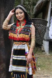 Ranging from tropical and desert regions, to woodlands and mountains, to arctic tundra, native americans developed diverse styles of clothing. Indian Tribal Dress Novocom Top