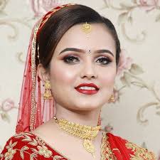 Daisy Nail art and makeup studio