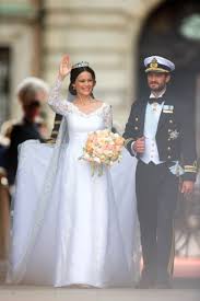 Sofia Hellqvist Weds Sweden S Prince Carl In A Gorgeous Long Sleeved Gown Royal Wedding Dress Famous Wedding Dresses Princess Sofia Of Sweden