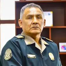 Rosa Benites 🏵️ (@RosaBenitesG)