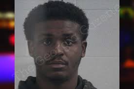 Zavian Smith's Instagram, Twitter & Facebook