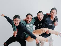 Bentuk keseriusan spotify dengan industri musik indonesia diperkuat dengan konser spotify on stage pada tanggal 4 oktober 2019 di jakarta international expo, yang menghadirkan musisi indonesia dan manca negara, diantaranya; Wajib Masuk Playlistmu 10 Lagu Keren Indonesia Yang Rilis Juni 2019