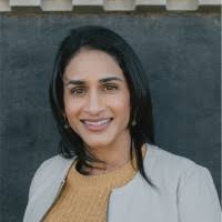 Sonia Harding's Instagram, Twitter & Facebook