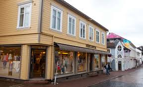 Grimstad ble ladested i 1791 og fikk bystatus i 1816. Kontakt Oss Husflidstua I Grimstad