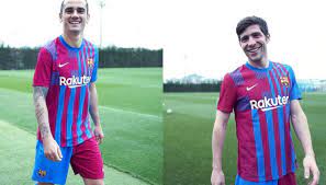 Laliga giants fc barcelona have unveiled their new nike away kit for the 2021/22 campaign, which pays tribute to women empowerment. Barcelona Unveil New Home Kit For 2021 22 Season Here S What The Fans Think About It