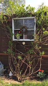 Gartenfenster Neues Unser Unser Neues Gartenfenster Ein Altes Fenster Im Garten In Szene Ges Gartenfenster Alte Fenster Dekorieren Alte Fenster Ideen