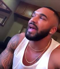 We should all have a few articulation exercises we prepare with before  hitting the stage. Here’s one to get started. Can y’all repeat this?