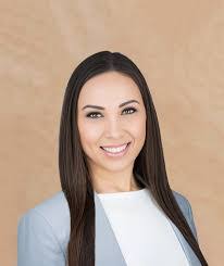 Janine Mckay's Instagram, Twitter & Facebook