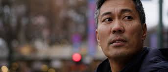 Både Christian Strand og seeren blir litt klokere av «Gitt bort»