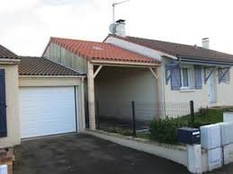 Preau Accole Entre 2 Maisons Construction Bois Escalier Bois Auvent