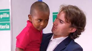 Su madre le confiesa por qué su hijo es diferente