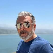 Joe Ashkar Leads The Official Lebanese Top 20 (OLT20) This week Tap to view