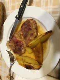 I saltimbocca alla romana sono un tipico secondo piatto della cucina laziale e in particolare di quella romana. Lombata Di Vitello Patate Al Forno E Saltimbocca Alla Romana Picture Of La Scalinata Rome Tripadvisor